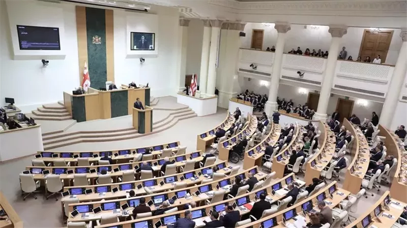 دعوى قضائية أمام المحكمة الدستورية.. جورجيا تخطط لحظر حزبين معارضين
