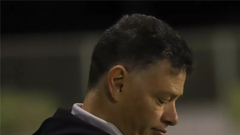 بعد الخروج المهين من التصفيات| إقالة مدرب منتخب مصر لـ السيدات 