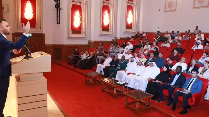 قصائد على عتبات الغربة والرحيل في بيت الشعر بالشارقة