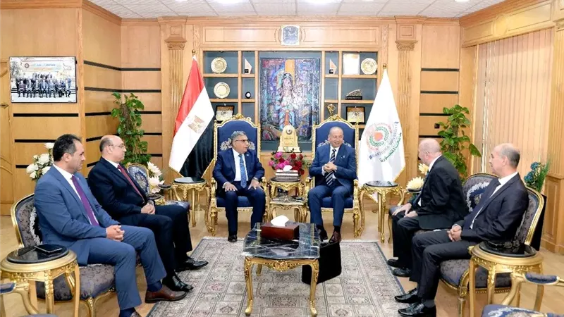 مجلس جامعة المنصورة يحتفي بإنجاز 