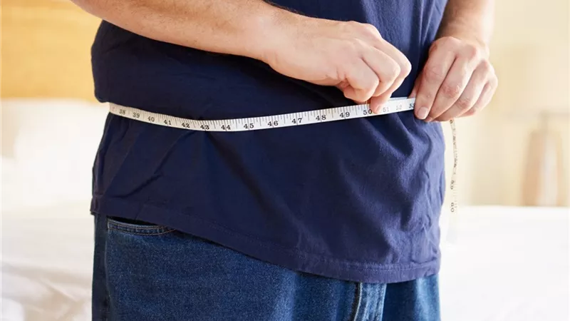 روشتة علاجية.. فقدان الوزن وحده لا يكفي لتحسين خصوبة الرجال