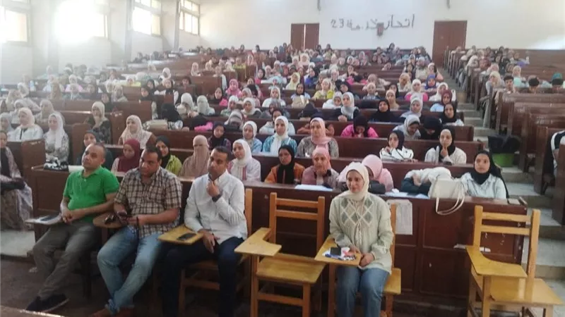 جامعة بني سويف تواجه خطر الشائعات بندوة توعوية حول الأمن الفكري والمجتمعي 