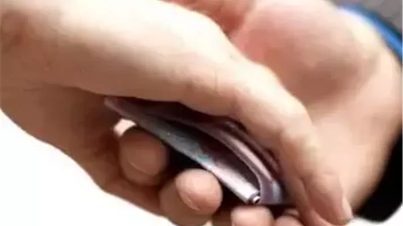 حكم الرشوة وعقوبتها والفرق بينها وبين الهدية.. الإفتاء توضح
