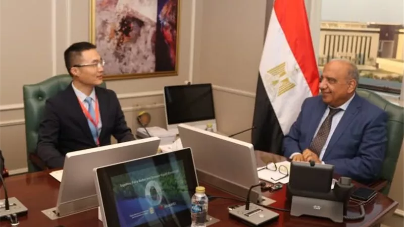 «الكهرباء»: إضافة 2500 ميجاوات سنويا من الطاقة الشمسية وطاقة الرياح