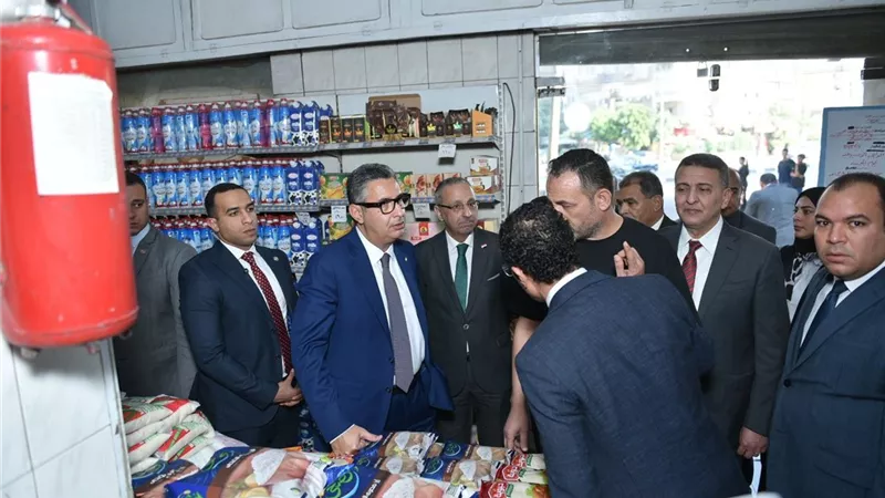  وزير التموين يتفقد عددا من الأنشطة بالقاهرة لمتابعة توافر السلع