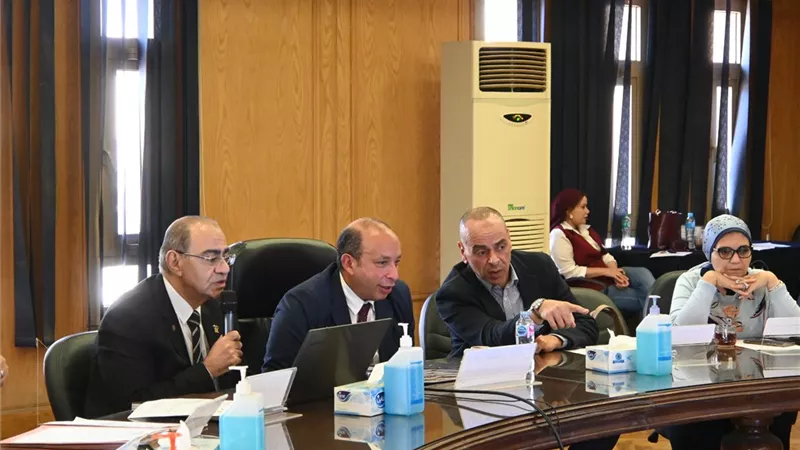 قصر العيني يعلن بدء مرحلة جديدة من الانضباط والتطوير في المستشفيات الجامعية