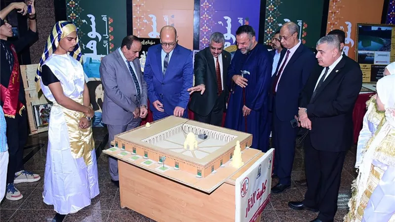 طلاب آثار سوهاج يبدعون في تصميم نماذج محاكاة لعدد من الأماكن الشهيرة