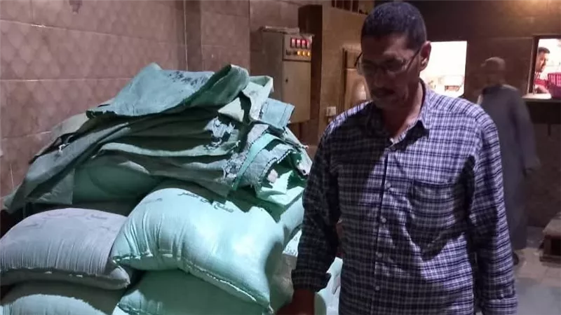 الوحدة المحلية بكفر الشيخ: تحرير 13 محضر مخالفة تموينية خلال حملة موسعة 