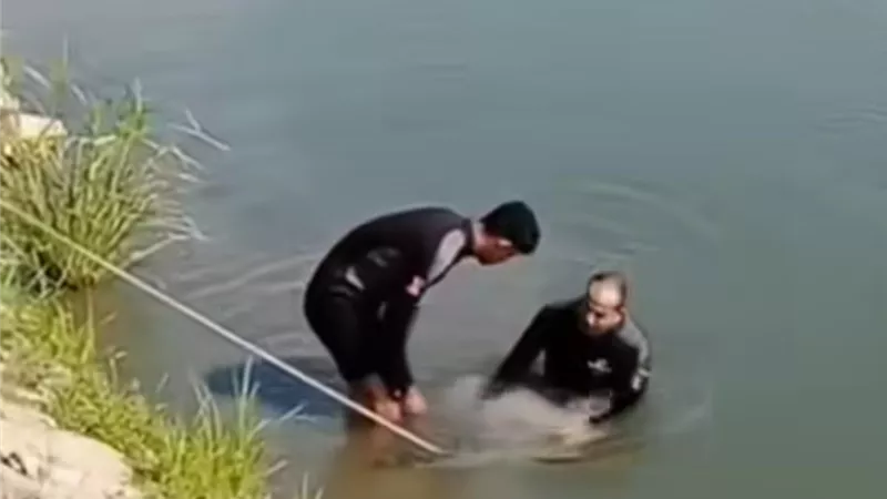  انتشال جثمان شاب غريق بعد جهود مكثفة لفرق الإنقاذ