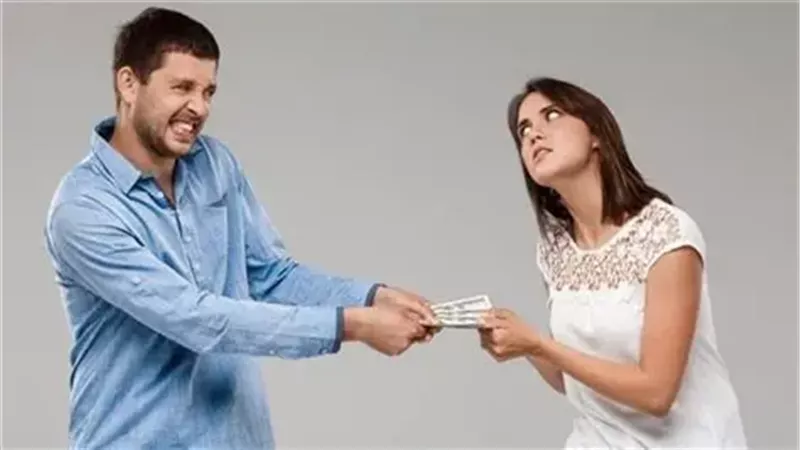 هل يجب على الزوج دفع مصاريف علاج زوجته؟.. الأزهر يجيب