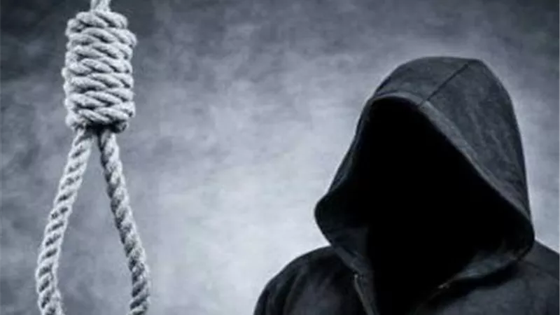 التصريح بدفن جثة نقاش أنهى حياته شنقًا بسبب الإدمان في أوسيم