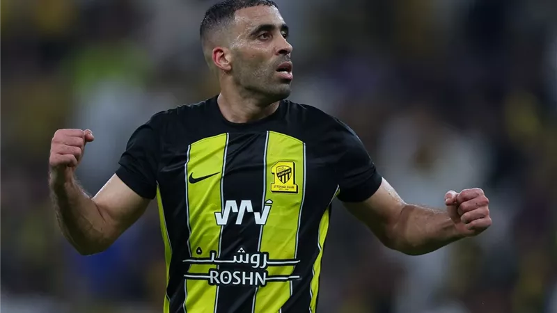 فحص طبي آخير لعبد الرزاق حمدلله لمعرفة موقفه من لقاء الهلال اليوم