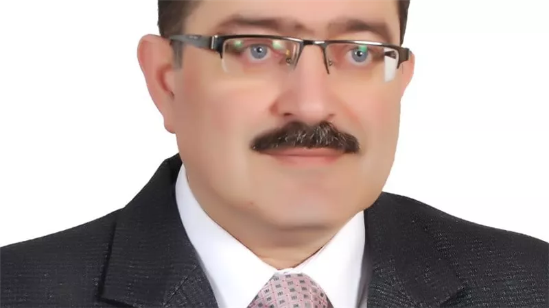 تعيين سمير الشاذلي أستاذ الكيمياء الحيوية والبيولوجيا عميدا لطب بيطري كفر الشيخ