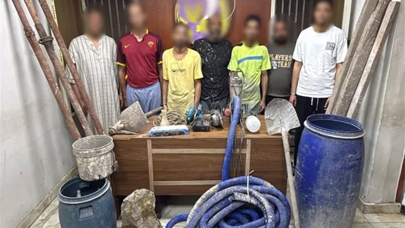 ضبط 7 أشخاص لقيامهم بالحفر والتنقيب غير المشروع عن الآثار بعابدين
