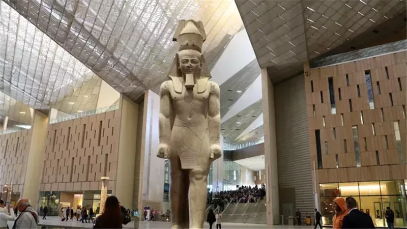 أسوشيتد برس: المتحف المصري الكبير ركيزة لتنمية السياحة