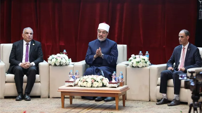 المفتي: الخطاب الديني الرشيد يصل إلى الناس بأدوات العصر 
