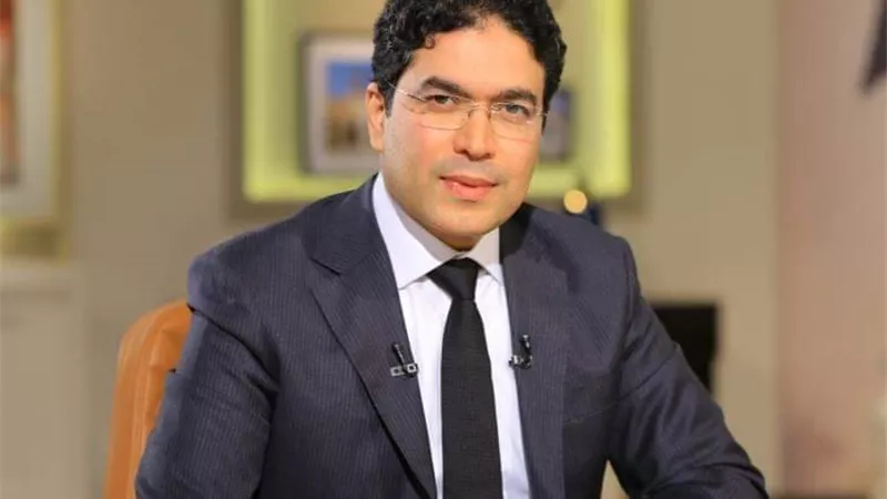 ضياء الدين داود: عودة قصواء الخلالي «أوكسجين» يمنع تجلط الحياة السياسية بمصر