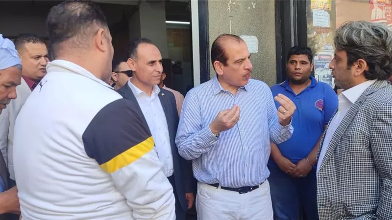 نائب وزير الصحة يتفقد مستشفى بني سويف التخصصي ويوجه بصرف مكافأة  للعاملين