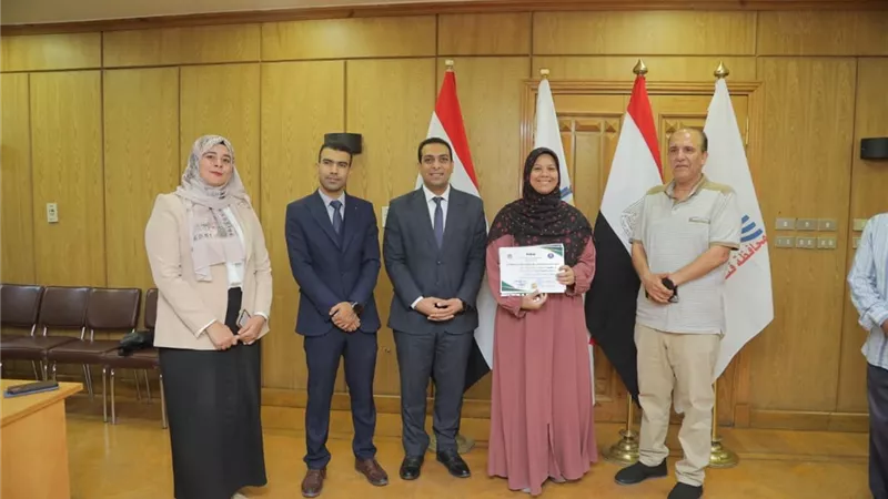 تكريم الحاصلين على دورة إعداد المدربين في قنا