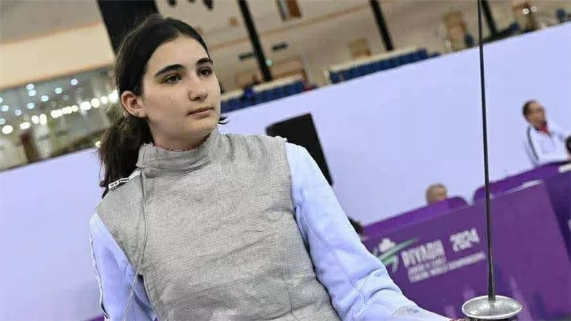 سارة عمرو تفوز بذهبية كأس العالم لسلاح الشيش تحت 17 سنة بتركيا