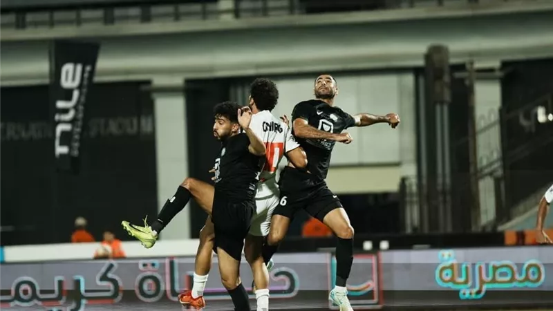 لاعب الزمالك يحصل على جائزة أفضل لاعب في مباراة البنك 