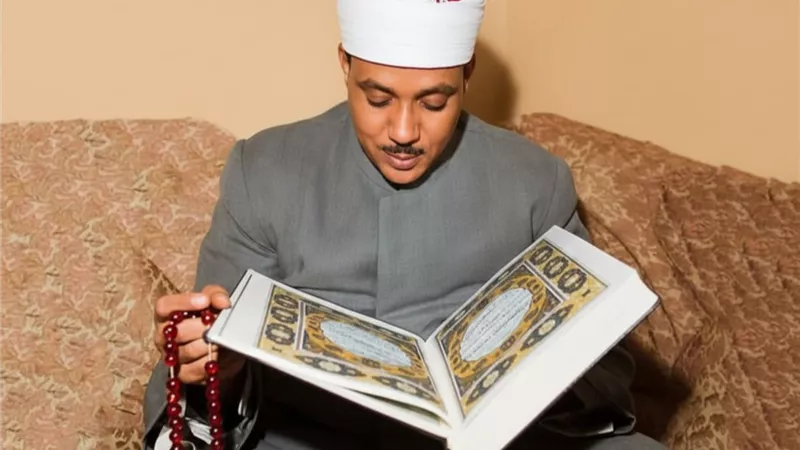 تعرف على موعد ومكان جنازة نجل القارئ عبدالباسط عبدالصمد