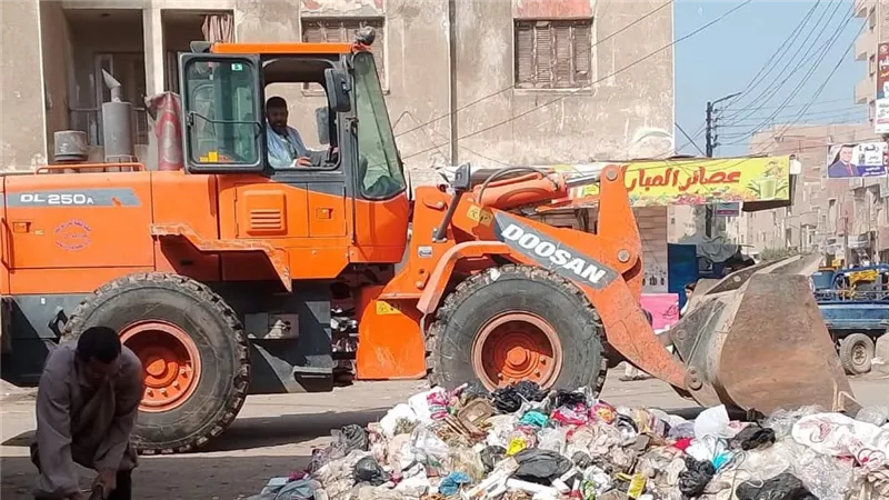 حملات نظافة مكثفة لرفع كفاءة شوارع مدينة ببا