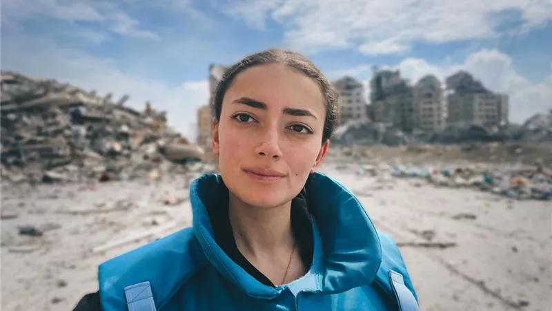 تفاصيل انضمام الصحفية الفلسطينية بلستيا العقاد إلى طاقم فيلم الرعب «الزائر»