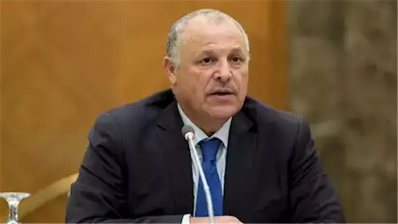 هاني أبوريدة يدعم منتخب مصر الثاني في بطولة كأس العرب