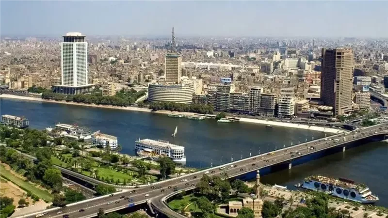 طقس السبت 4 أبريل 2026 .. دافئ إلى مائل للحرارة نهارًا، وبارد ليلًا