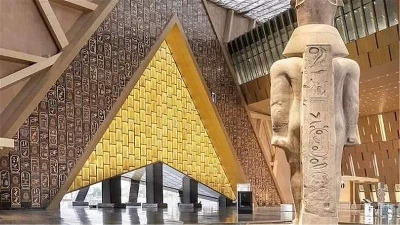 «حدث تاريخي».. الصحف اللبنانية تخصص صفحاتها لافتتاح المتحف المصري الكبير