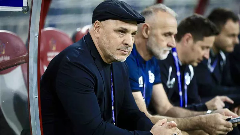 بعد ارتباطه بـ الزمالك.. أرقام وإنجازات المدرب الجزائري نور الدين بن زكري