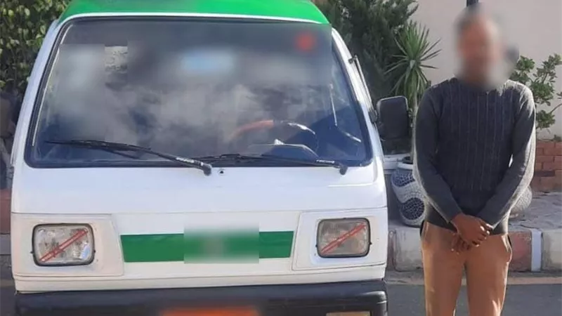 يا تدفع يا تنزل.. ضبط سائق أجبر الركاب على دفع أجرة زيادة