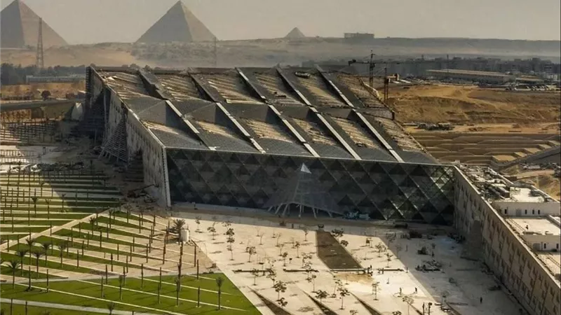 مفتي الجمهورية:  مصر دائمًا منارةً للحضارة وراعية الجمال والإتقان