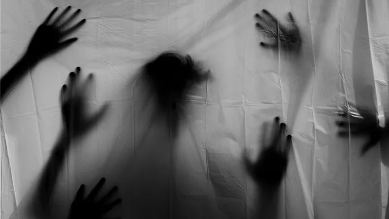 الإنجليز يؤمنون بوجود أشباح وكائنات خارقة للطبيعة.. والنساء الأكثر اعتقادًا بذلك