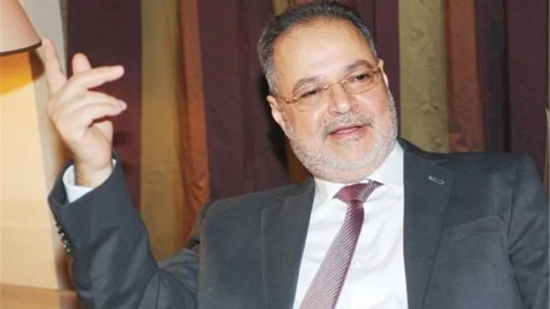 بقصيدة 