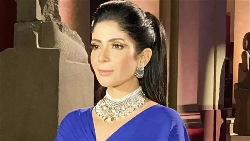 أرواح أجدادنا لسه حوالينا.. منى زكي تحتفي بافتتاح المتحف الكبير