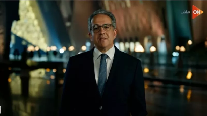 العناني: عملي في المتحف الكبير رسم رؤية حملتي الانتخابية لــ«اليونسكو»| فيديو