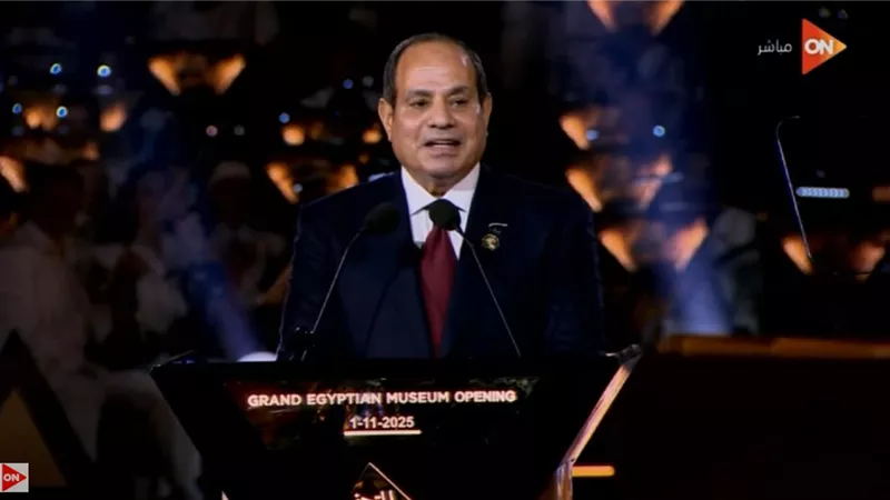 الرئيس السيسي: هنا خطت الحضارة أول حروفها وشاهدت الدنيا ميلاد الفن والفكر 