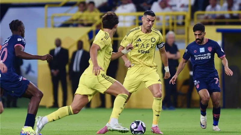 رونالدو يقود النصر لفوز صعب على الفيحاء بالدوري السعودي