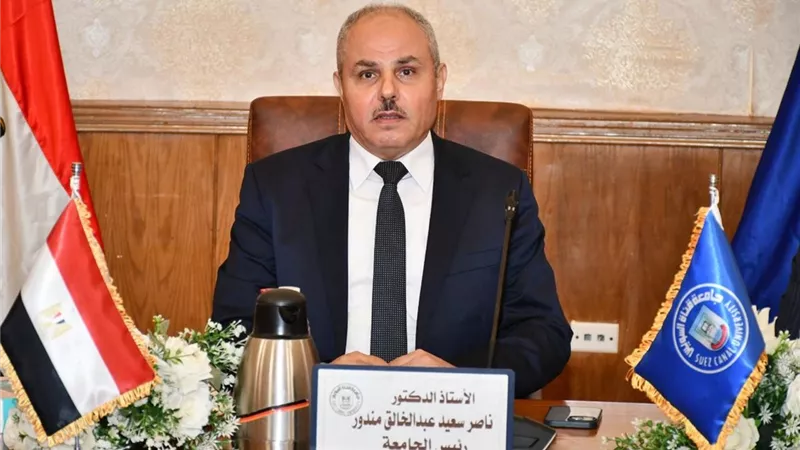 تدشين نادي الأدب بجامعة قناة السويس لدعم المواهب وصقل الإبداع الطلابي