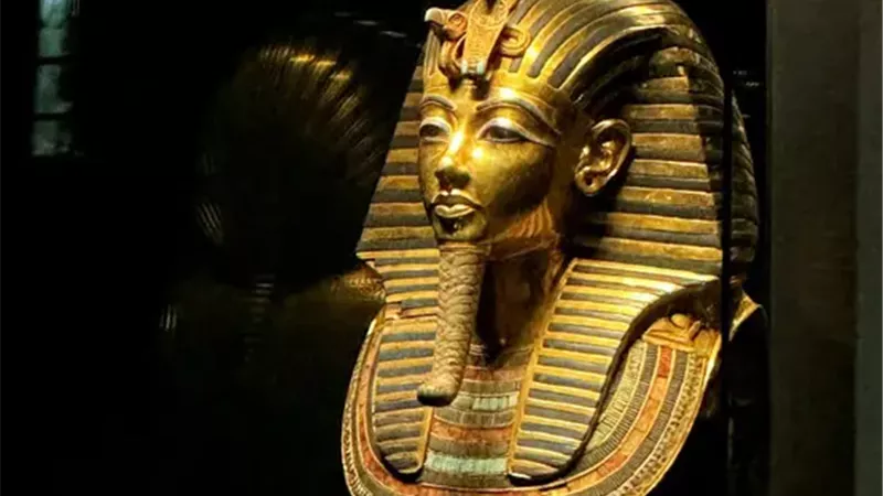 المتحف المصرى الكبير يفتح أبوابه أمام الجمهور اليوم