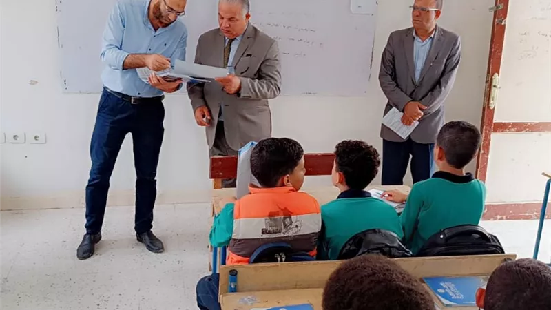 مدير تعليم الفيوم يتفقد مدارس طامية.. ويؤكد الانضباط بطابور الصباح|صور 