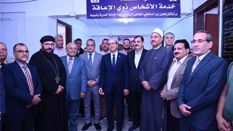  المنشاوي يكشف المشروعات الطبية الجديدة بالمستشفى الرئيسي بجامعة أسيوط