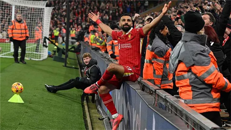 محمد صلاح يصل إلى 250 هدفًا مع ليفربول ويحتفل بأبرز أهدافه التاريخية