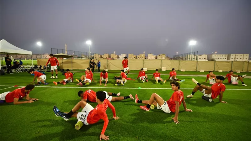 أبو ريدة يؤازر المنتخب الوطني تحت 17 عامًا قبل انطلاق المونديال 