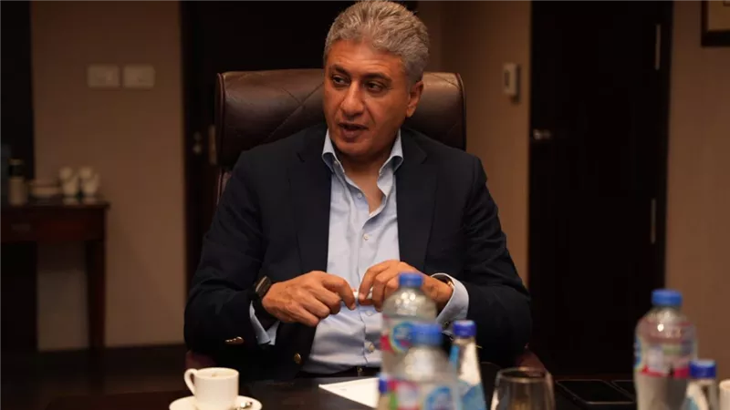 وزير السياحة يعلن مضاعفة الطاقة الفندقية لتلبية الزيادة في أعداد السائحين