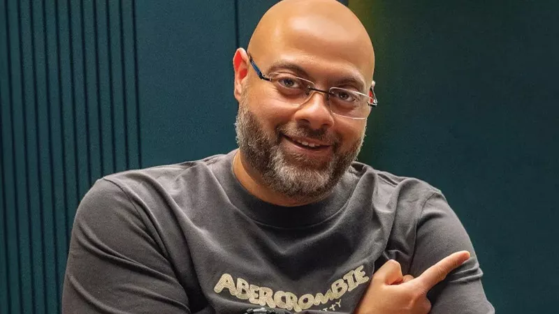 معتز التوني يجتمع بوزير الإعلام البحريني لتعزيز التعاون الفني والثقافي