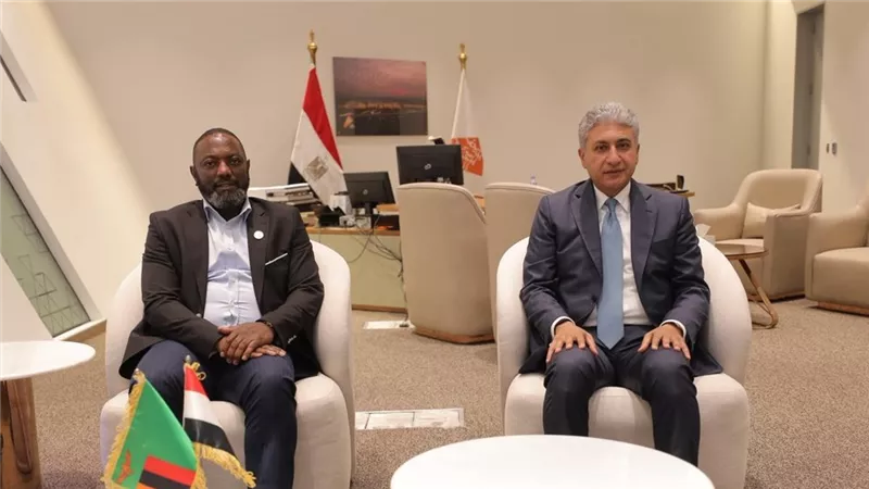 وزيرا السياحة المصري والزامبي يبحثان التعاون وتبادل الخبرات من قلب المتحف الكبير