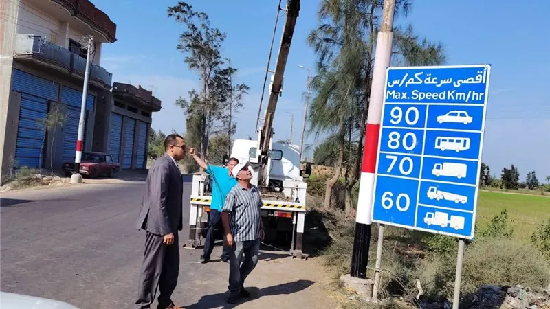 رئيس مدينة فوه يتفقد سير العمل بمنظومة النظافة وخطوط سير المعدات